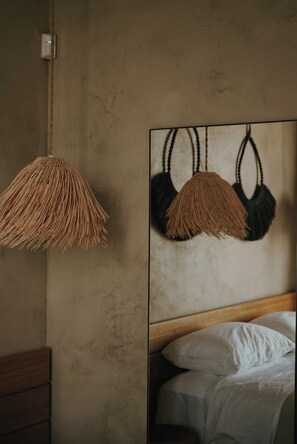 5 Schlafzimmer, Zimmersafe, Schreibtisch, Bügeleisen/Bügelbrett