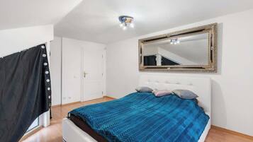 3 bedrooms, iron/ironing board, travel crib, WiFi