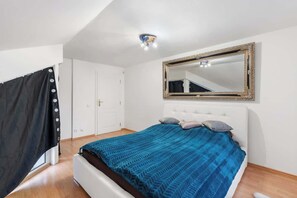 3 bedrooms, iron/ironing board, travel cot, WiFi