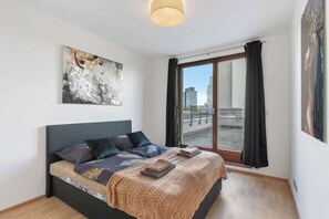 Iron/ironing board, travel cot, WiFi, bed sheets - Terrace ONE Summary: (Prague 7)