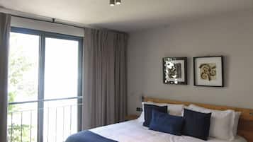 Comfort Double Room, Patio, Garden View | In-room safe, iron/ironing board, free WiFi