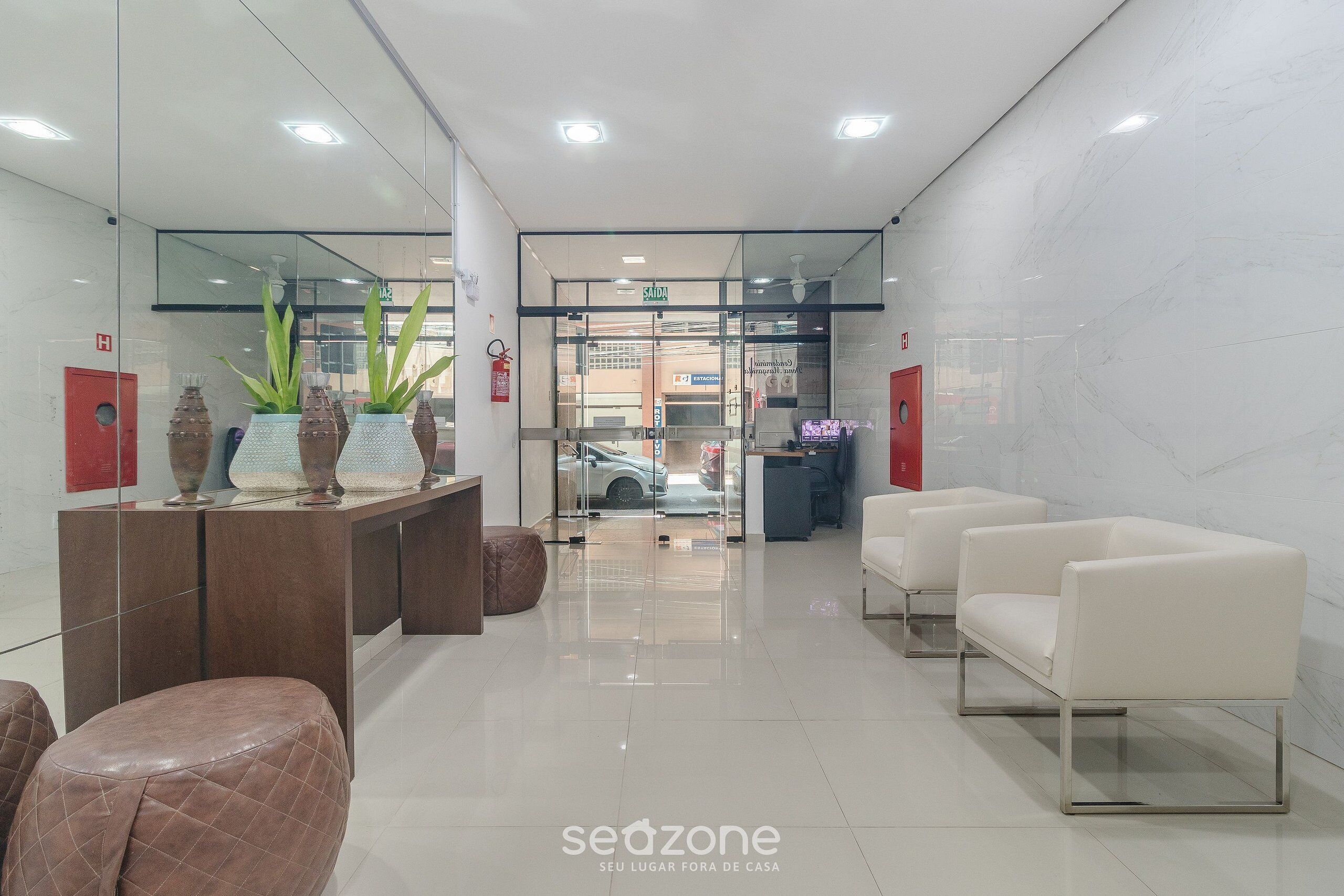 Basic Apartment | Lobby