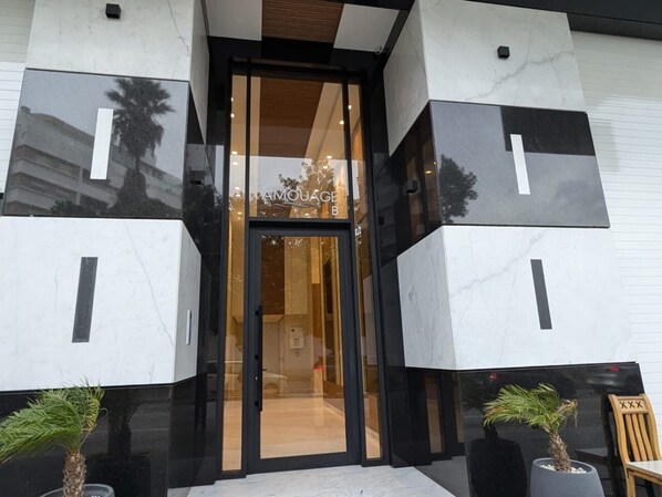Exterior detail - Beautiful 2-bedroom apartment with AC in vibrant Tangier (Tangier)