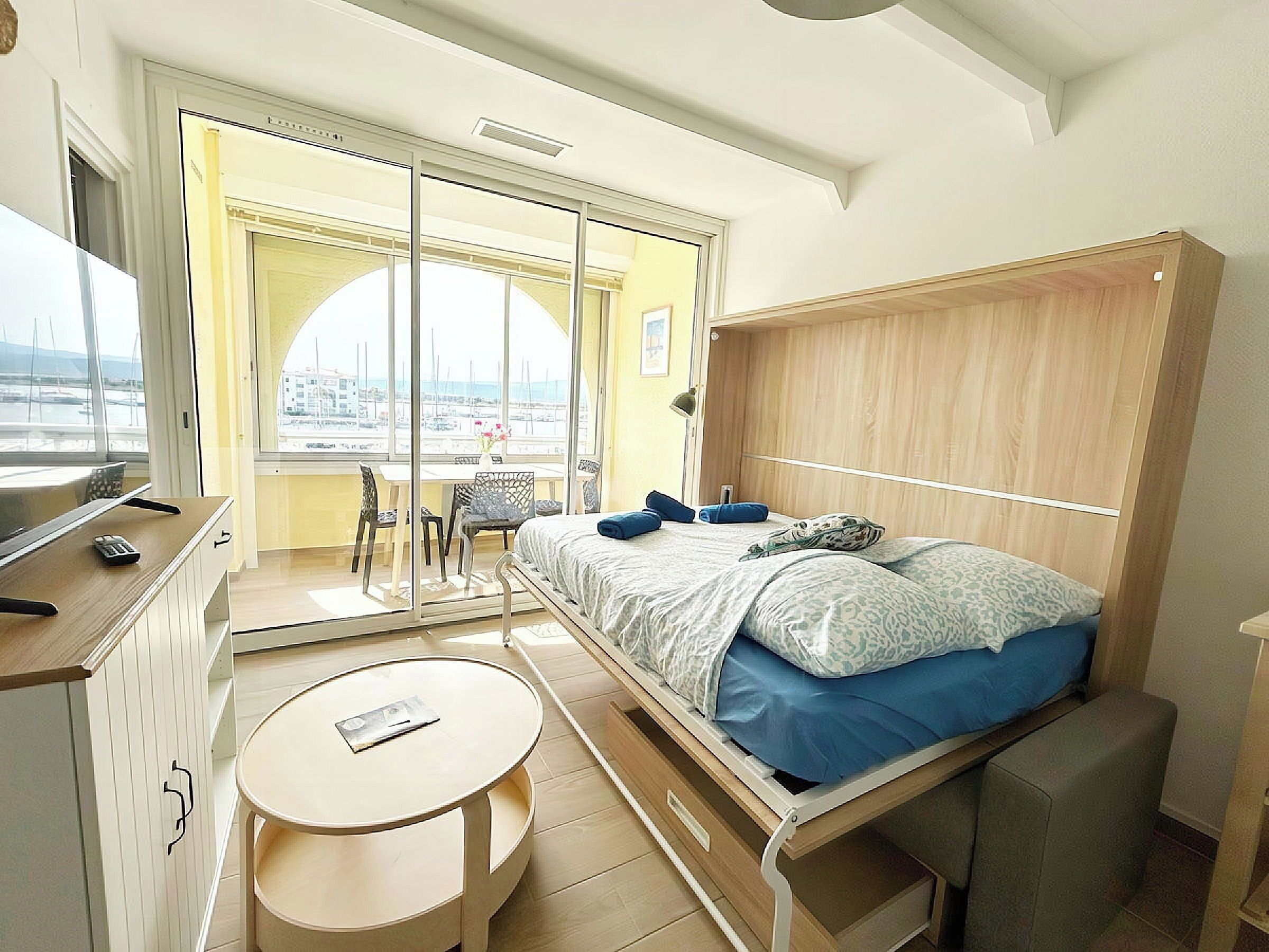 Accès Internet, draps fournis