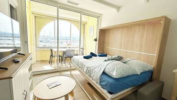 Accès Internet, draps fournis