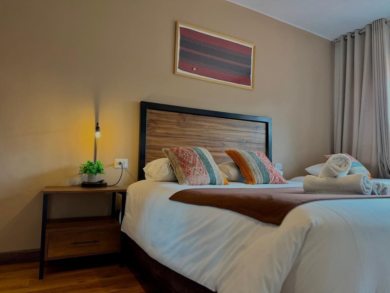 Egyptian cotton sheets, premium bedding, free WiFi