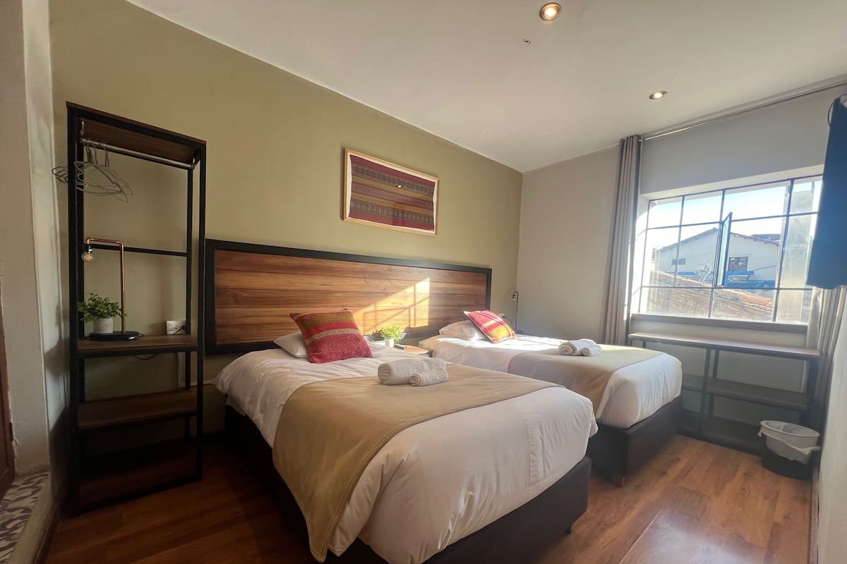 Habitación doble estándar | Sábanas de algodón egipcio, ropa de cama de alta calidad y wifi gratis