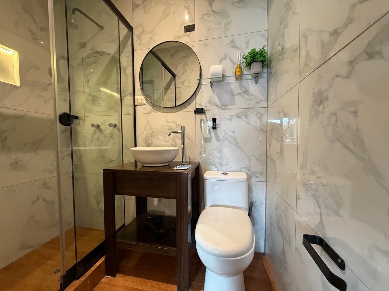 Kamar Comfort, pemandangan kota | Kamar mandi | Bathtub
