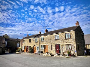 Exterior - Tyg Cottage (Ripon)