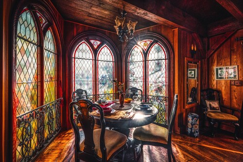 Two Room Inn · Historic Victorian on Broad Street, Downtown Nevada City