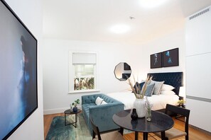 Unclassified image, 3 of 17, button - Chic and Characterful Studio Apartment (Lewisham)