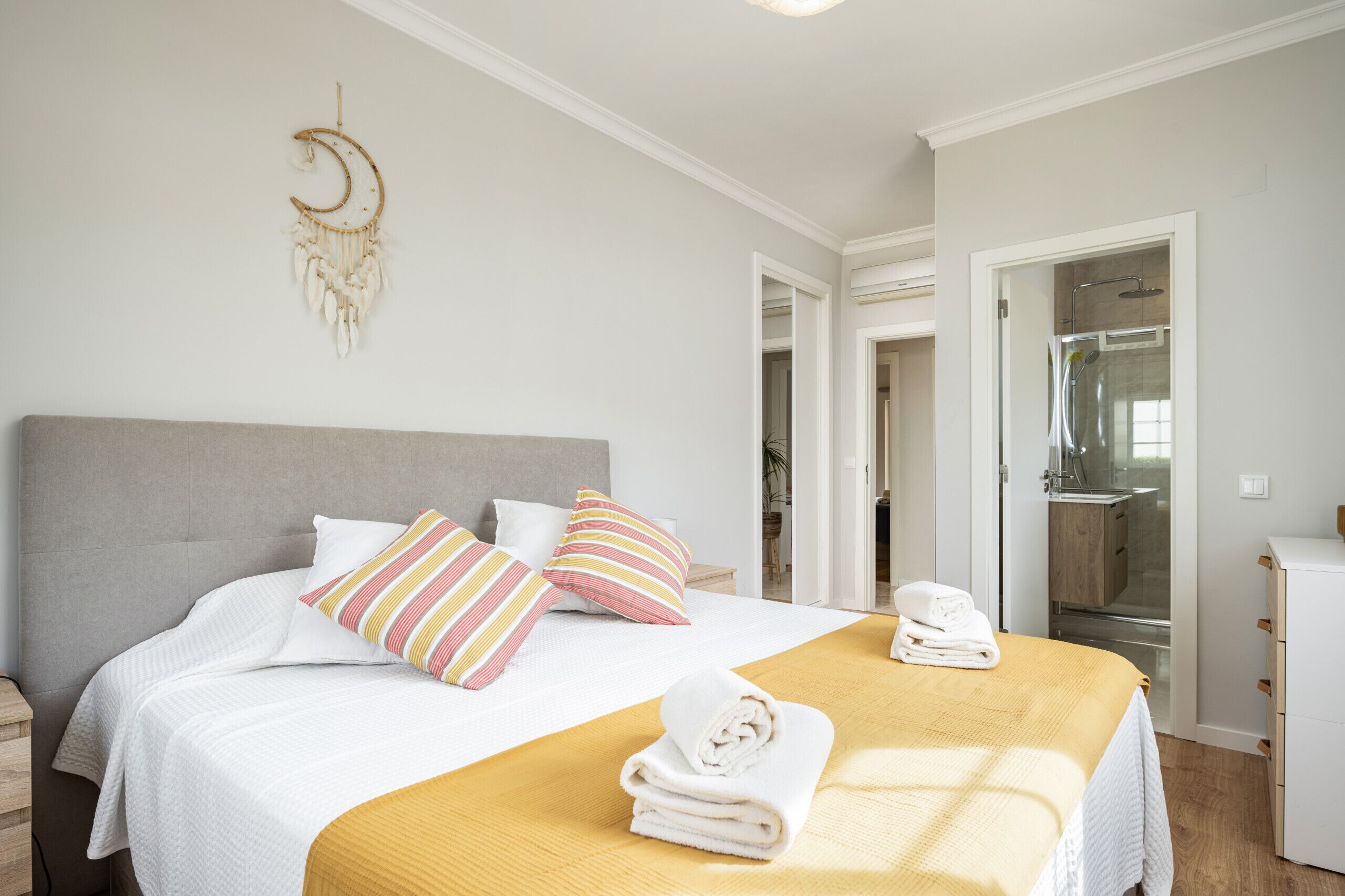 3 bedrooms, iron/ironing board, free WiFi, bed sheets