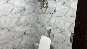 Quarto casal, vista para a cidade | Banheiro