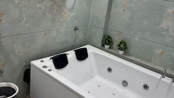 Chambre Double, vue ville | Salle de bain