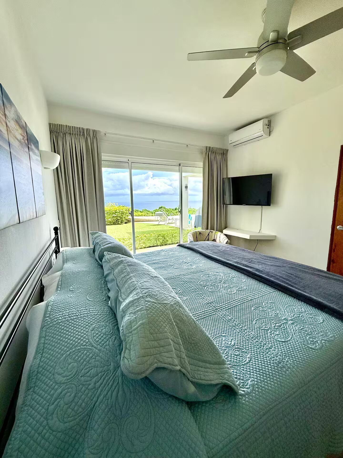 4 chambres, fer et planche à repasser, Wi-Fi, draps fournis