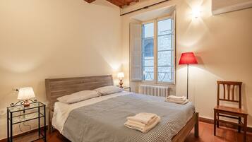 2 Schlafzimmer, Schreibtisch, WLAN, Bettwäsche