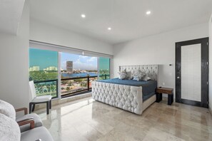 Panoramic Apartment | Individually decorated, individually furnished, free WiFi, bed sheets - Deck 12 Vallarta Residences (Puerto Vallarta)