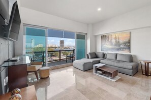 50-inch LED TV with digital channels - Deck 12 Vallarta Residences (Puerto Vallarta)