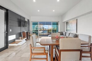 Panoramic-Apartment | Esszimmer