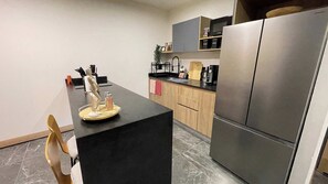 冰箱、微波炉、炉灶、茶具/咖啡用具