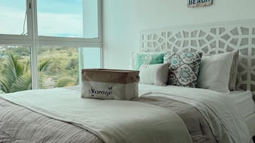 3 bedrooms, iron/ironing board, internet, bed sheets