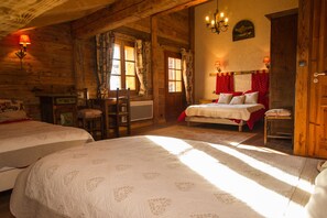 4 habitaciones, tabla de planchar con plancha y wifi 