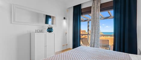 Silitysrauta/-lauta, Wi-Fi, vuodevaatteet