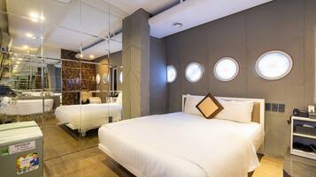 1 bedroom, desk, free WiFi, bed sheets