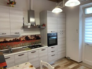 Fridge, microwave, oven, stovetop - Between S. Gimignano and Volterra in the peace of the woods of Tuscany (Gambassi Terme)