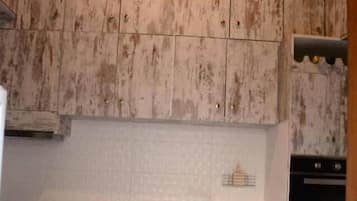 Cookware/dishes/utensils