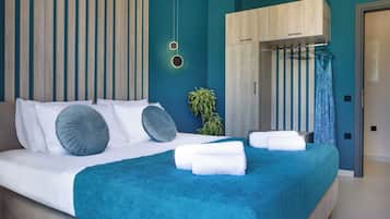Luxury Villa, Garden View | Hypo-allergenic bedding, soundproofing, iron/ironing board, free WiFi