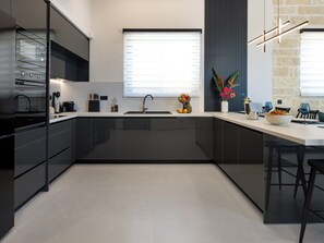 Luxury Villa, Garden View | Private kitchen | Espresso maker, electric kettle, toaster, cleaning supplies - PanStel - Villa Solene with private pool (Chania)