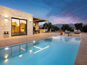 Luxury Villa, Garden View | Private pool