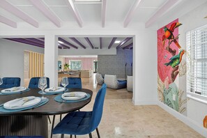 Dining - Designer 4BR Villa • Pool • 30 min to WC Stadium (Fort Lauderdale)
