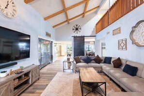 Televisie, videospelletjes en een kantoor