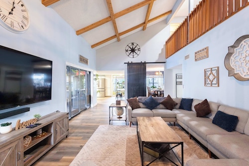 Raven N Bear Estates | Brandon/Valrico