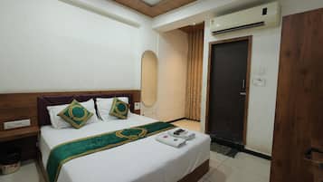 Phòng Deluxe | Bàn, truy cập Internet không dây miễn phí