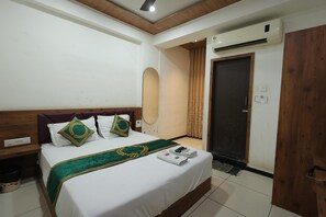 Deluxe Room | Meja, Wi-fi percuma, cadar katil 