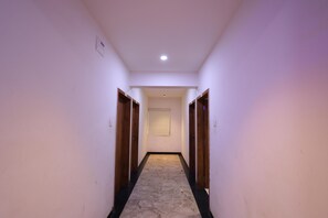 Lobby - Hotel Royal Raj (Rajkot)