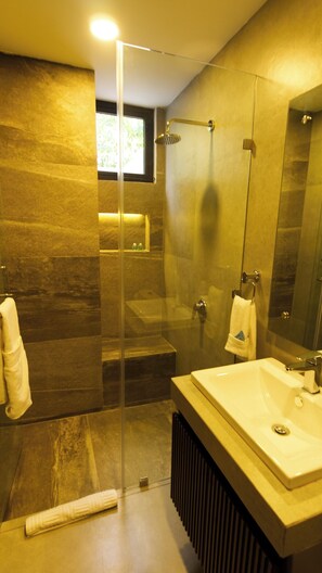 Basic Room | Bathroom | Towels