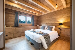 5 chambres, fer et planche à repasser, Wi-Fi gratuit, draps fournis
