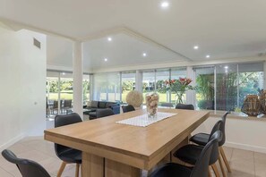 Dining - Port Douglas Mirage Villa 424 (Port Douglas)