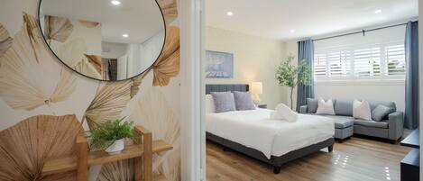 5 bedrooms, iron/ironing board, WiFi, bed sheets