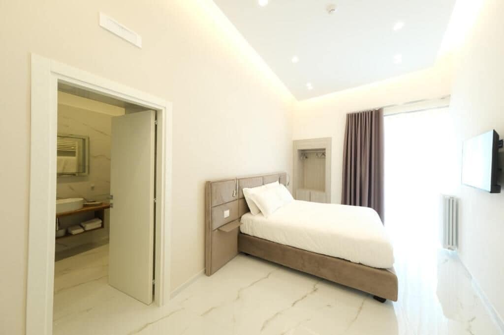 In-room safe, blackout curtains, soundproofing, free WiFi