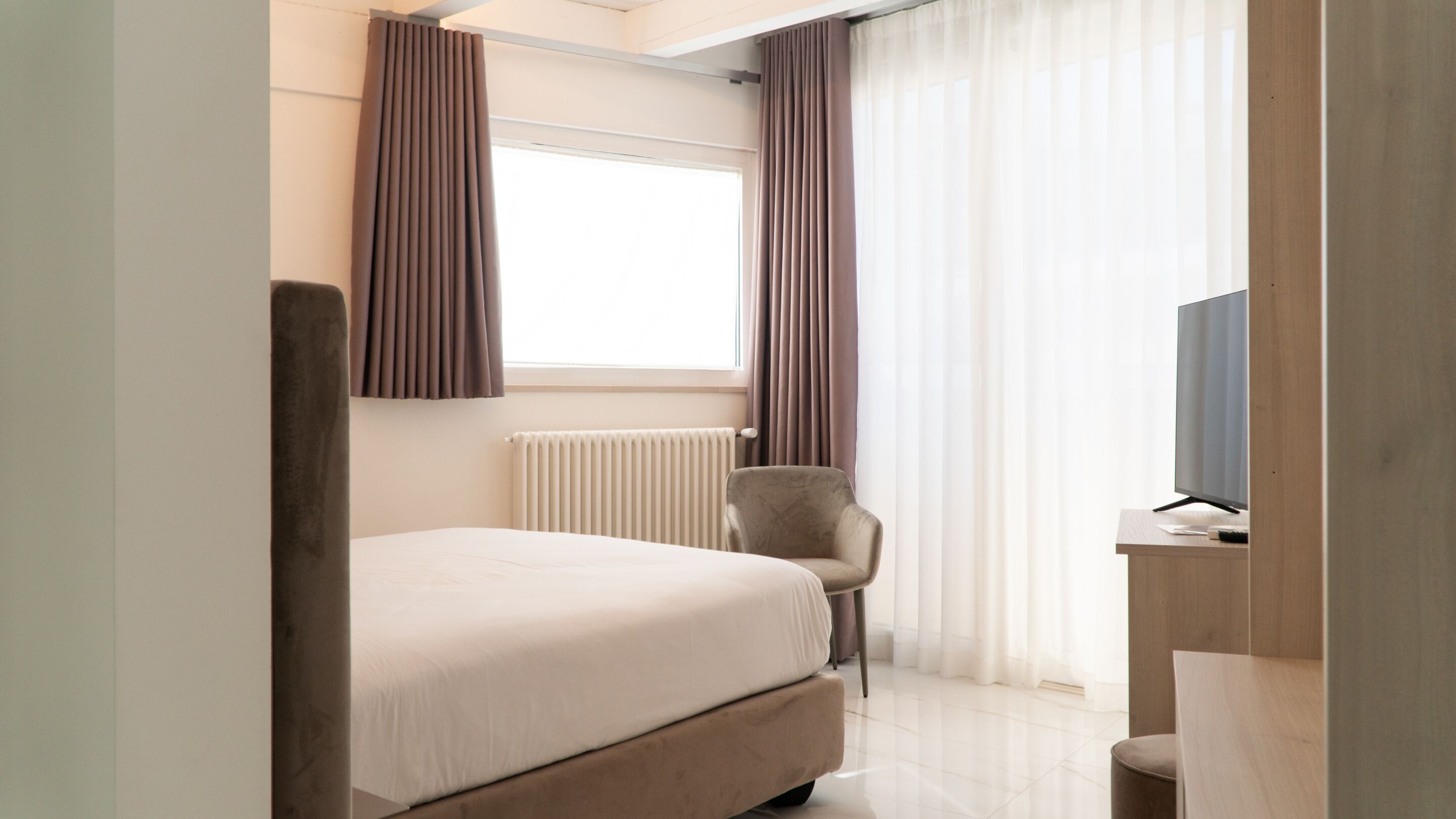 Superior Double or Twin Room, Ensuite | In-room safe, blackout curtains, soundproofing, free WiFi