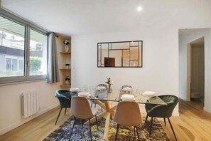 Dining - Magnifique Appartement 3BR 8P Nation (Paris)