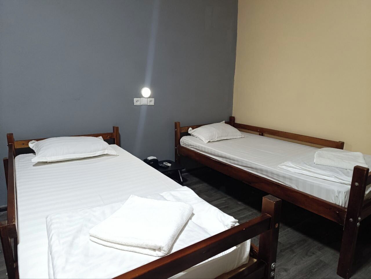 Standard Twin Room | Blackout drapes, soundproofing, iron/ironing board, free WiFi