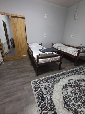 Standard Twin Room | Blackout curtains, iron/ironing board, free WiFi, bed sheets - Caravan Hostel (Tashkent)