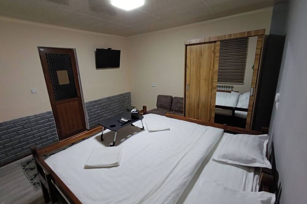 Caravan Hostel