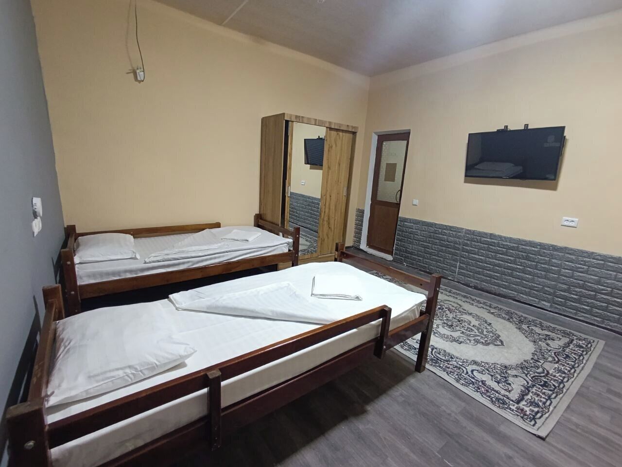 Camera Standard con 2 letti singoli | Tende oscuranti, insonorizzazione, ferro/asse da stiro, Wi-Fi gratuito